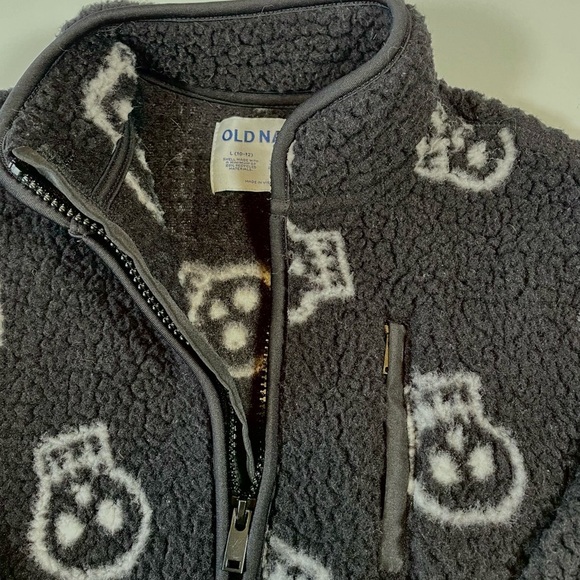 Old Navy Kids Sherpa Fleece Zip Up Skull Jacket - Picture 6 of 8